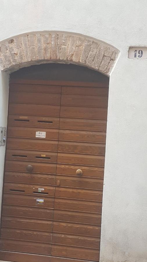 Apartmán Via Della Posterna Spoleto Exteriér fotografie